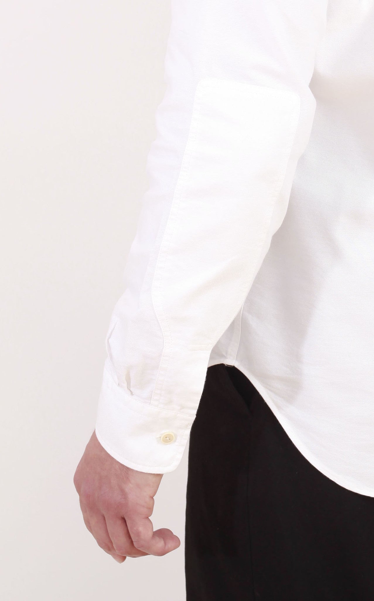 The button-down shirt - White