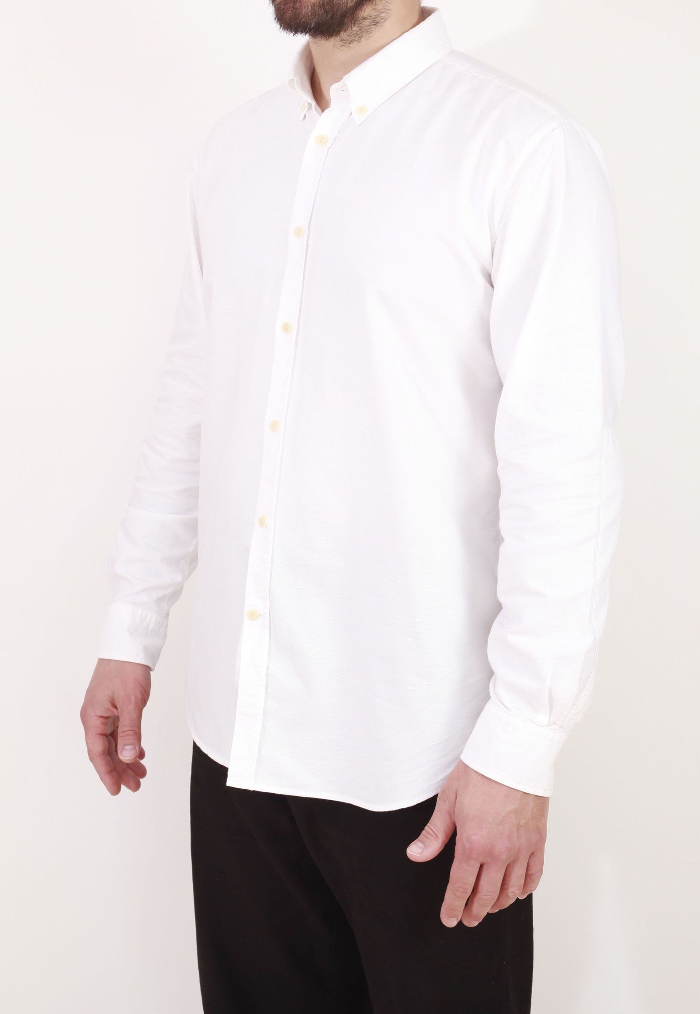 The button-down shirt - White
